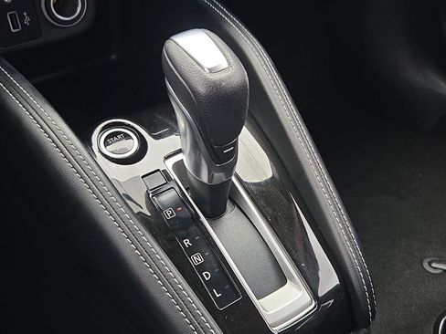 Used 2018 Nissan Kicks SR image 25