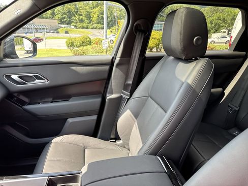 New 2026 Land Rover Range Rover Velar Dynamic SE image 27