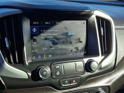 Used 2024 GMC Terrain SLT image 18