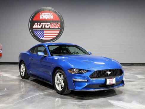 Used 2019 Ford Mustang Coupe RWD image 1