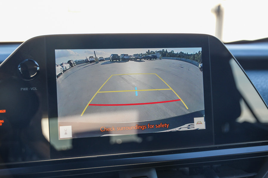 Used 2025 Lexus UX 300h FWD image 24