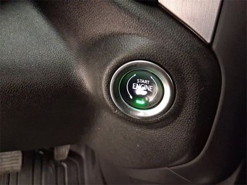 Used 2020 GMC Sierra 1500 Elevation image 24