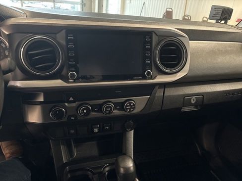 Used 2020 Toyota Tacoma SR5 image 18