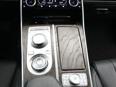 Used 2024 Genesis GV80 2.5T AWD/4WD image 15