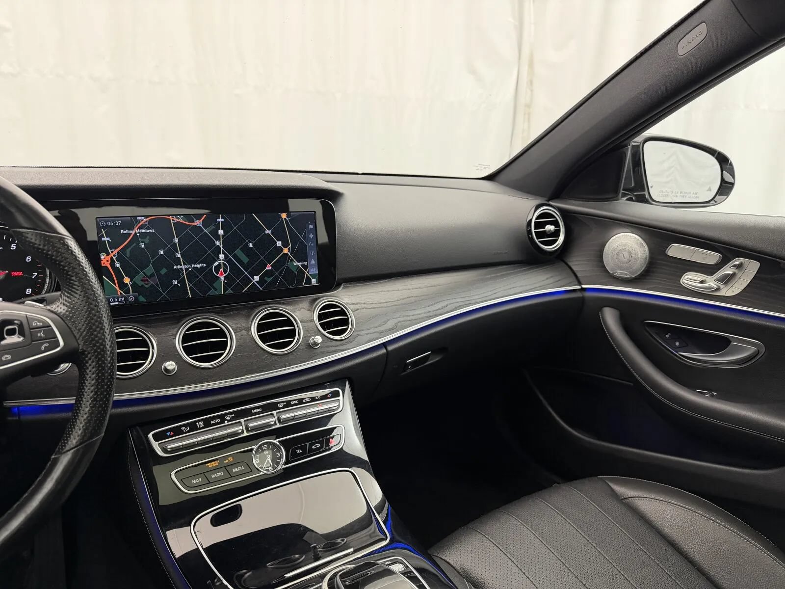 Used 2017 Mercedes-Benz E 300 4MATIC image 13