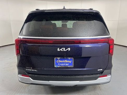 New 2026 Kia Carnival EX image 7