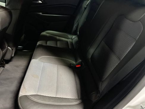 Used 2025 Chevrolet Trax LT FWD image 16