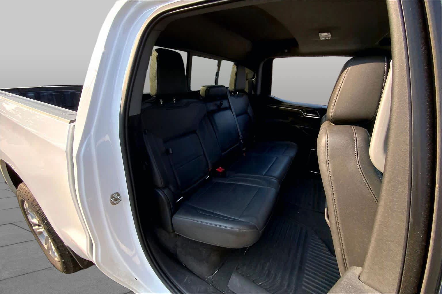 Used 2022 Chevrolet Silverado 1500 LTZ AWD/4WD image 20