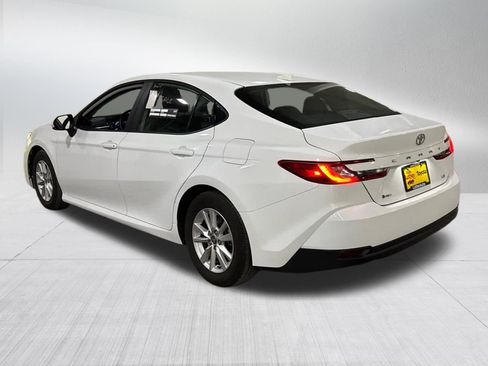 Certified 2025 Toyota Camry LE FWD image 4
