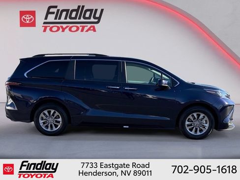 Certified 2026 Toyota Sienna XLE FWD image 11