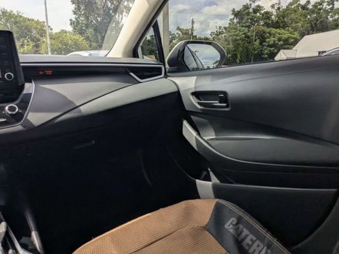 Used 2022 Toyota Corolla LE FWD image 14
