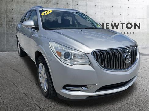 Used 2017 Buick Enclave Leather FWD image 1