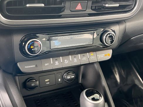 Used 2023 Hyundai Kona SEL w/ Convenience Package image 16
