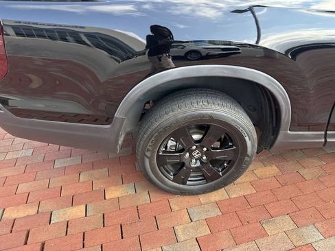 Used 2017 Honda Ridgeline Black Edition image 15