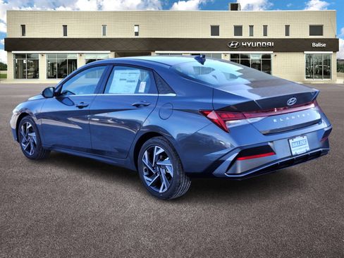 New 2026 Hyundai Elantra Limited image 5