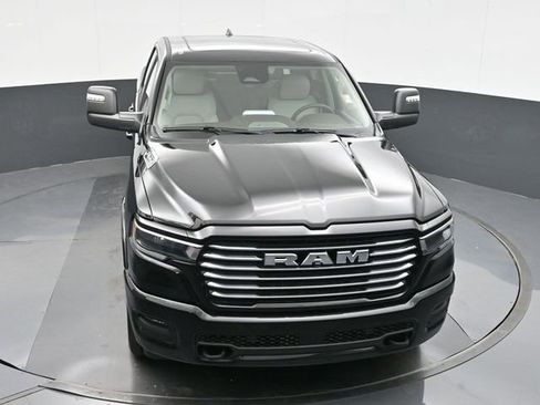 Used 2025 RAM 1500 Laramie AWD/4WD image 33
