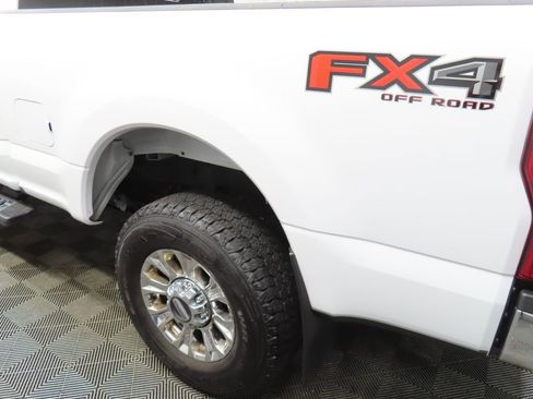 Used 2019 Ford F250 XLT w/ XLT Premium Package AWD/4WD image 36