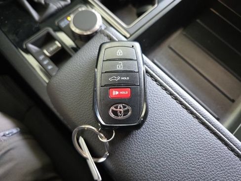 Used 2026 Toyota Tundra SR5 AWD/4WD image 12