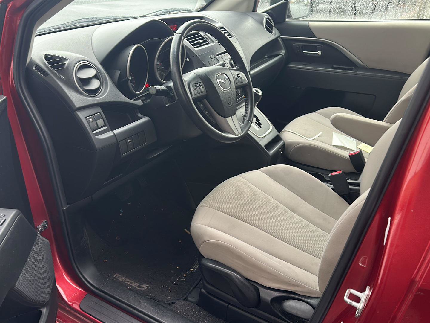 Used 2014 MAZDA MAZDA5 Touring FWD image 7