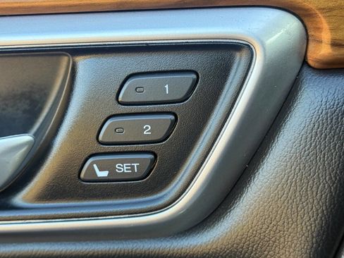 Used 2020 Honda CR-V Touring image 23