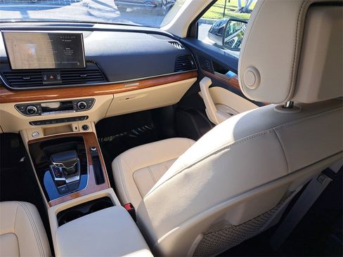 Certified 2023 Audi Q5 2.0T Premium w/ Convenience Package image 25