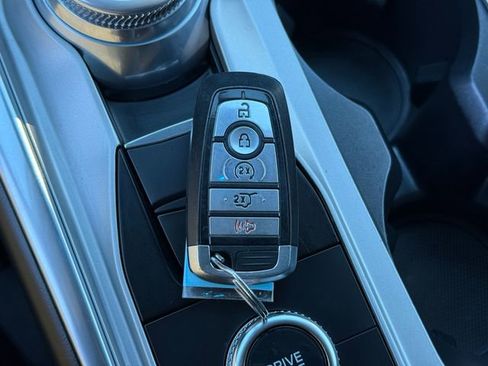 Used 2022 Ford Explorer XLT w/ Equipment Group 202A image 13