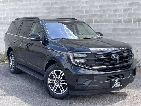 Used 2025 Ford Expedition Active AWD/4WD image 1