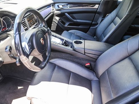 Used 2012 Porsche Panamera 4 image 5