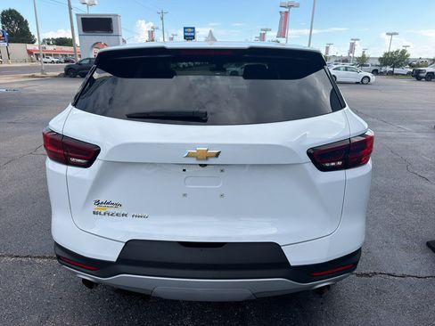 Used 2024 Chevrolet Blazer LT AWD/4WD image 5