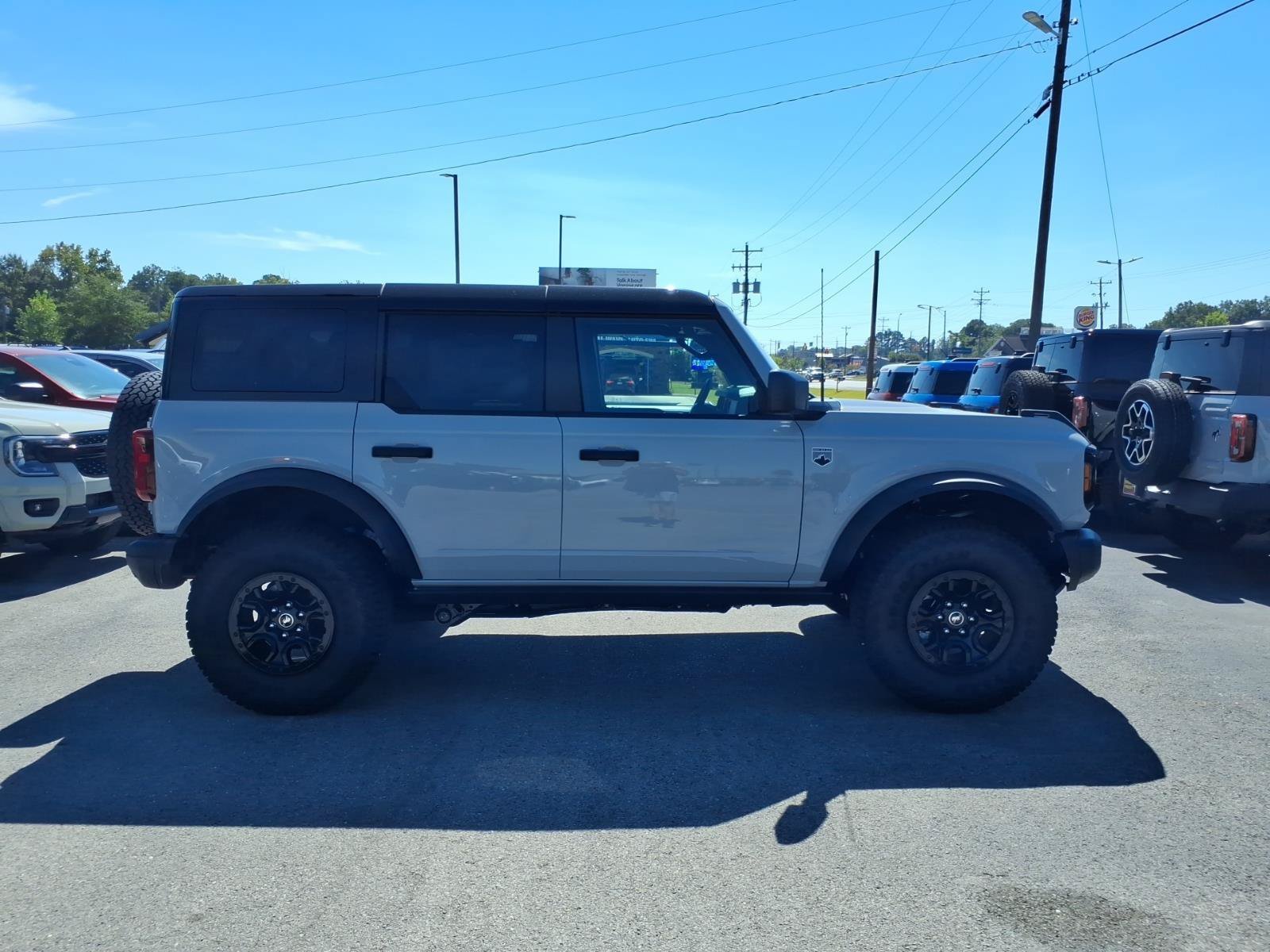 New 2026 Ford Bronco Big Bend w/ Black Diamond Package AWD/4WD image 5