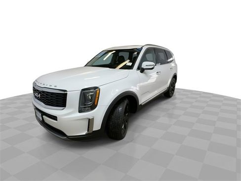 Used 2022 Kia Telluride S image 4