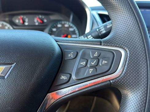 Used 2020 Chevrolet Equinox LS w/ LS Convenience Package image 23