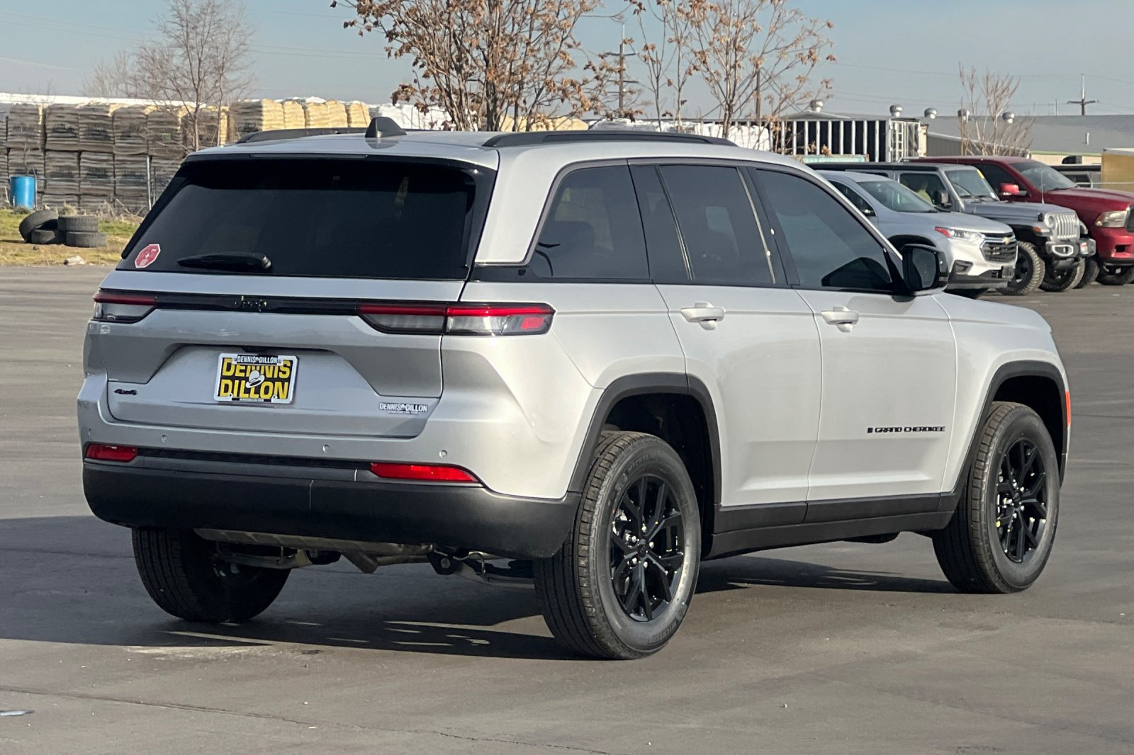 New 2026 Jeep Grand Cherokee Altitude AWD/4WD image 4