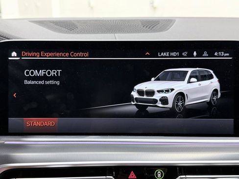 Used 2022 BMW X5 xDrive40i w/ M Sport Package AWD/4WD image 5