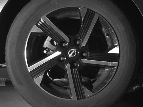 Used 2025 Nissan Sentra SV FWD image 15