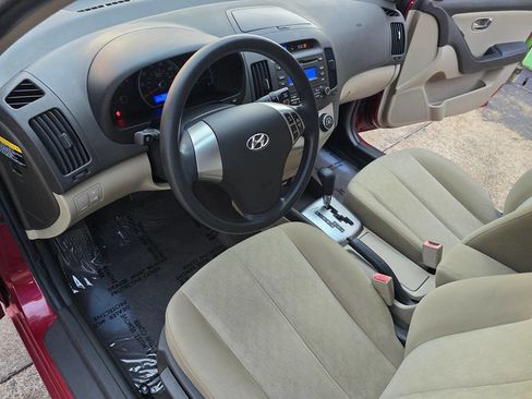 Used 2010 Hyundai Elantra GLS image 16