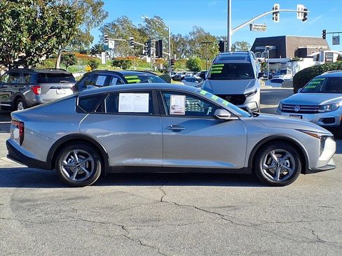 Used 2025 Kia K4 LXS image 6