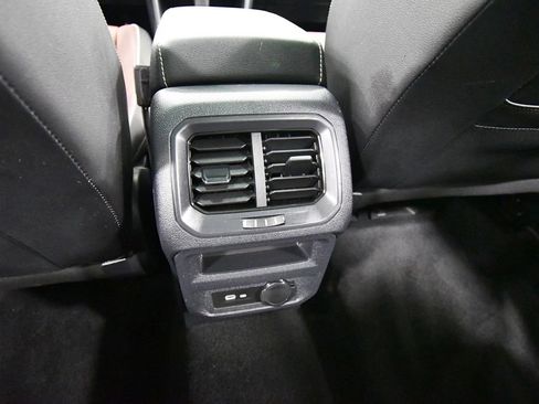 Used 2022 Volkswagen Tiguan SEL R-Line AWD/4WD image 15
