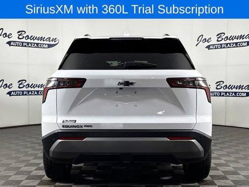 New 2026 Chevrolet Equinox LT w/ Convenience Package II AWD/4WD image 8