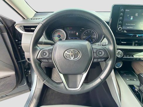 Used 2022 Toyota Venza XLE image 38
