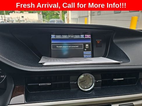 Used 2014 Lexus ES 350 w/ Luxury Package FWD image 5