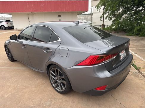 Used 2018 Lexus IS 300 F Sport w/ F Sport Package RWD image 7