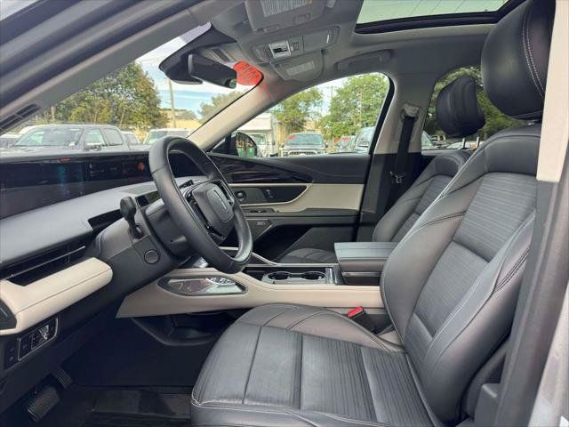 Certified 2025 Lincoln Nautilus Reserve AWD/4WD image 15