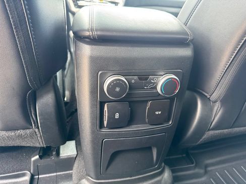 Used 2022 Ford Explorer XLT w/ Equipment Group 202A AWD/4WD image 20