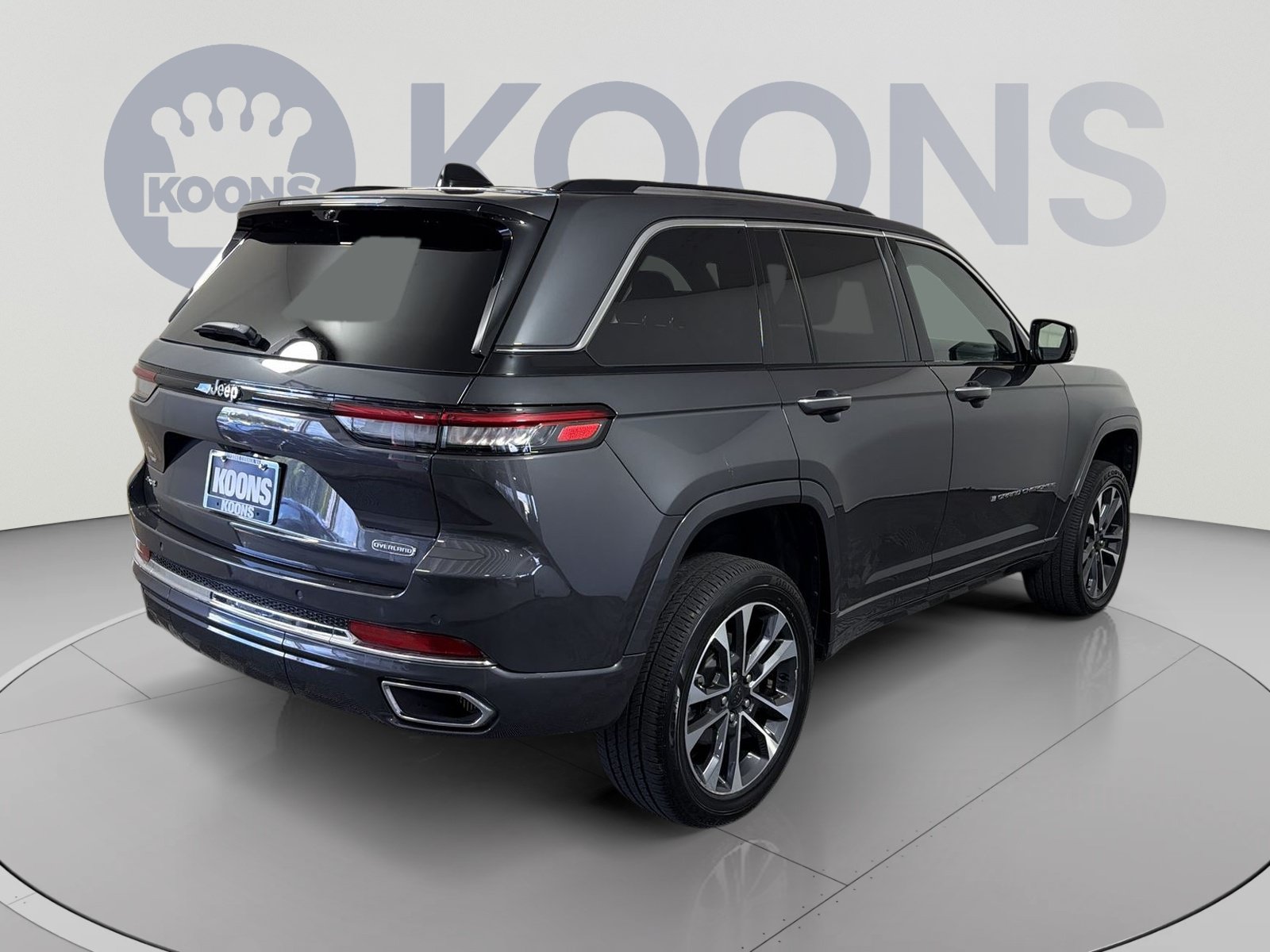 Used 2023 Jeep Grand Cherokee Overland w/ Luxury Tech Group IV AWD/4WD image 7