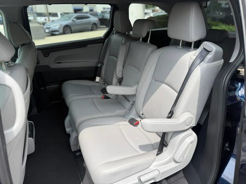 Used 2018 Honda Odyssey EX-L image 12