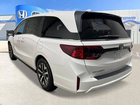 New 2026 Honda Odyssey EX-L image 3