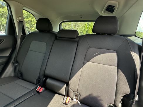 Used 2024 Honda CR-V LX image 8