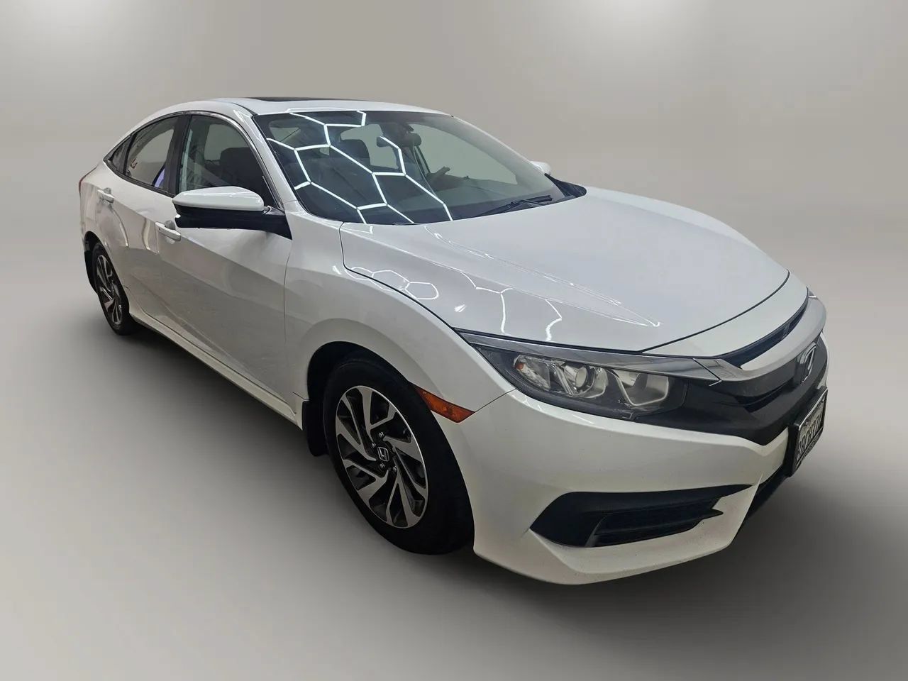 Used 2018 Honda Civic EX image 3