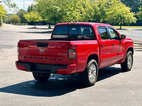 Used 2022 Nissan Frontier SV AWD/4WD image 7